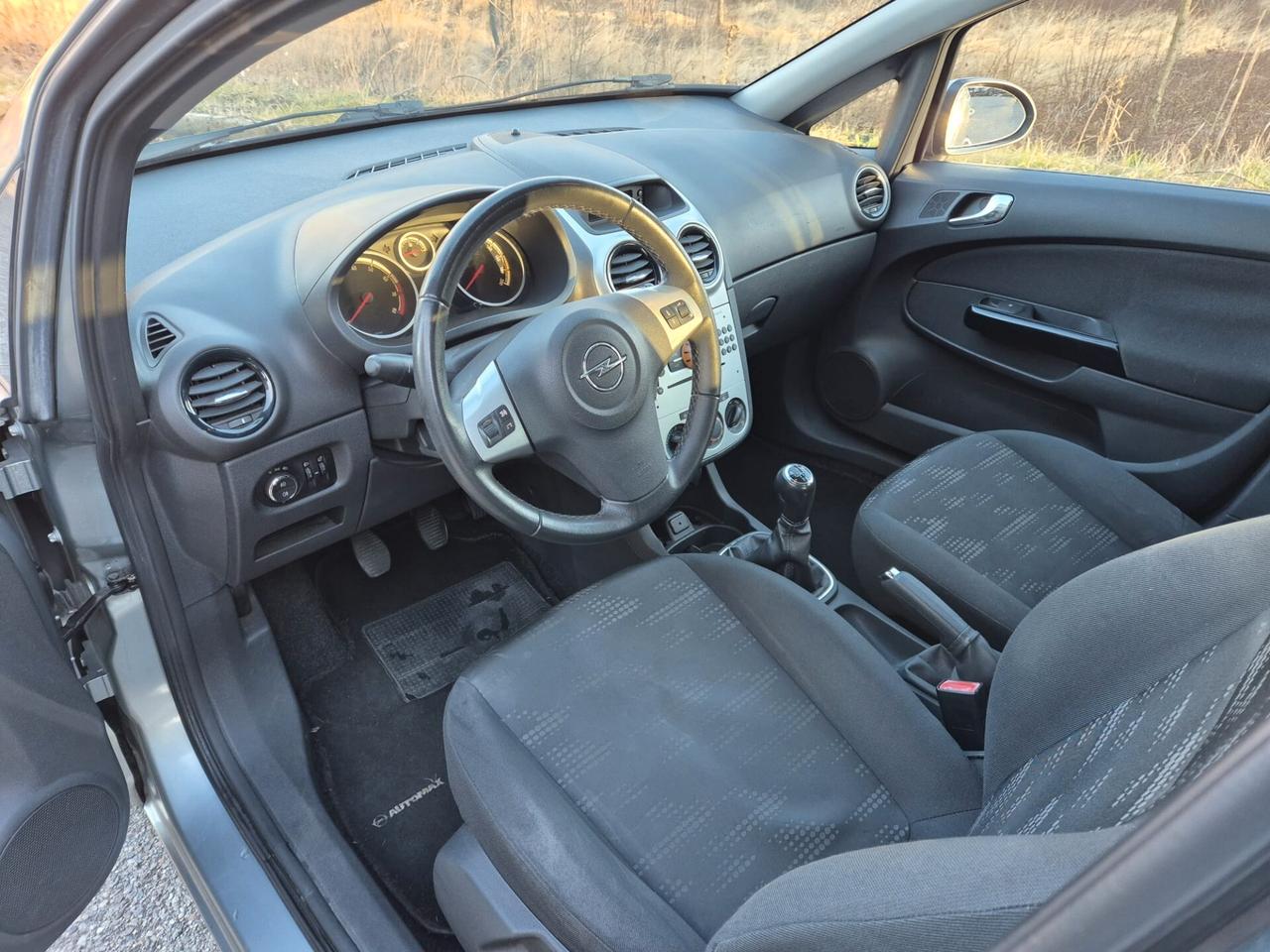 Opel Corsa 1.2 5 porte Sport *NEOPATENTATI*