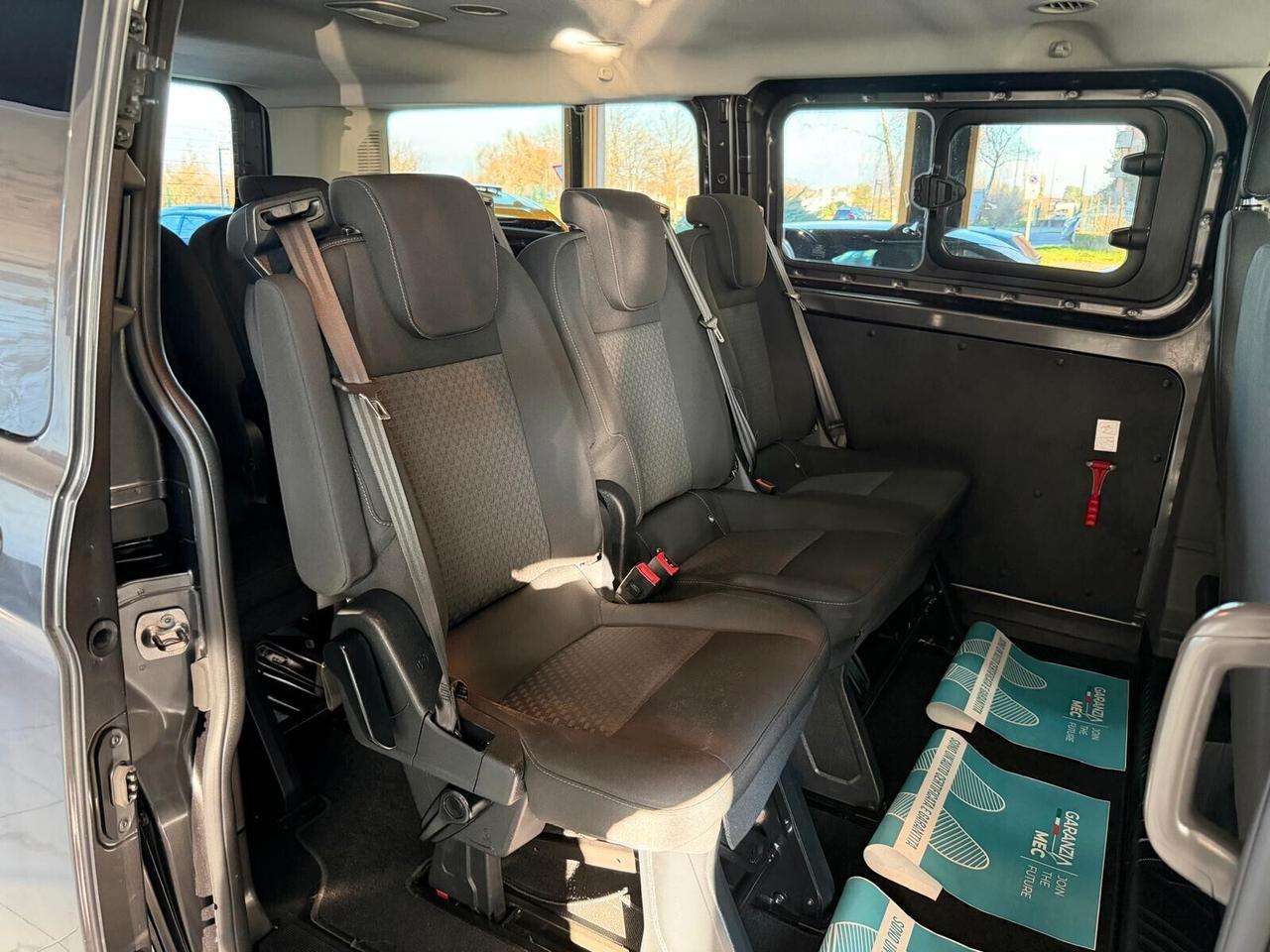 Ford Transit IVA ESPOSTA 9 Posti Lungo Km 70.000 Neopatentati