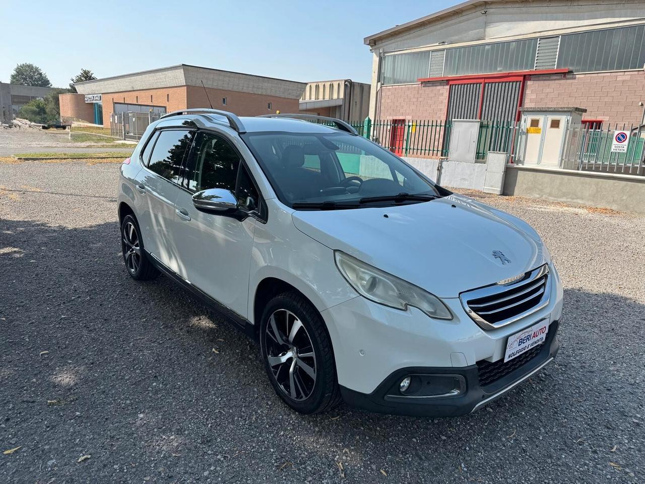 Peugeot 2008 cambio manuale