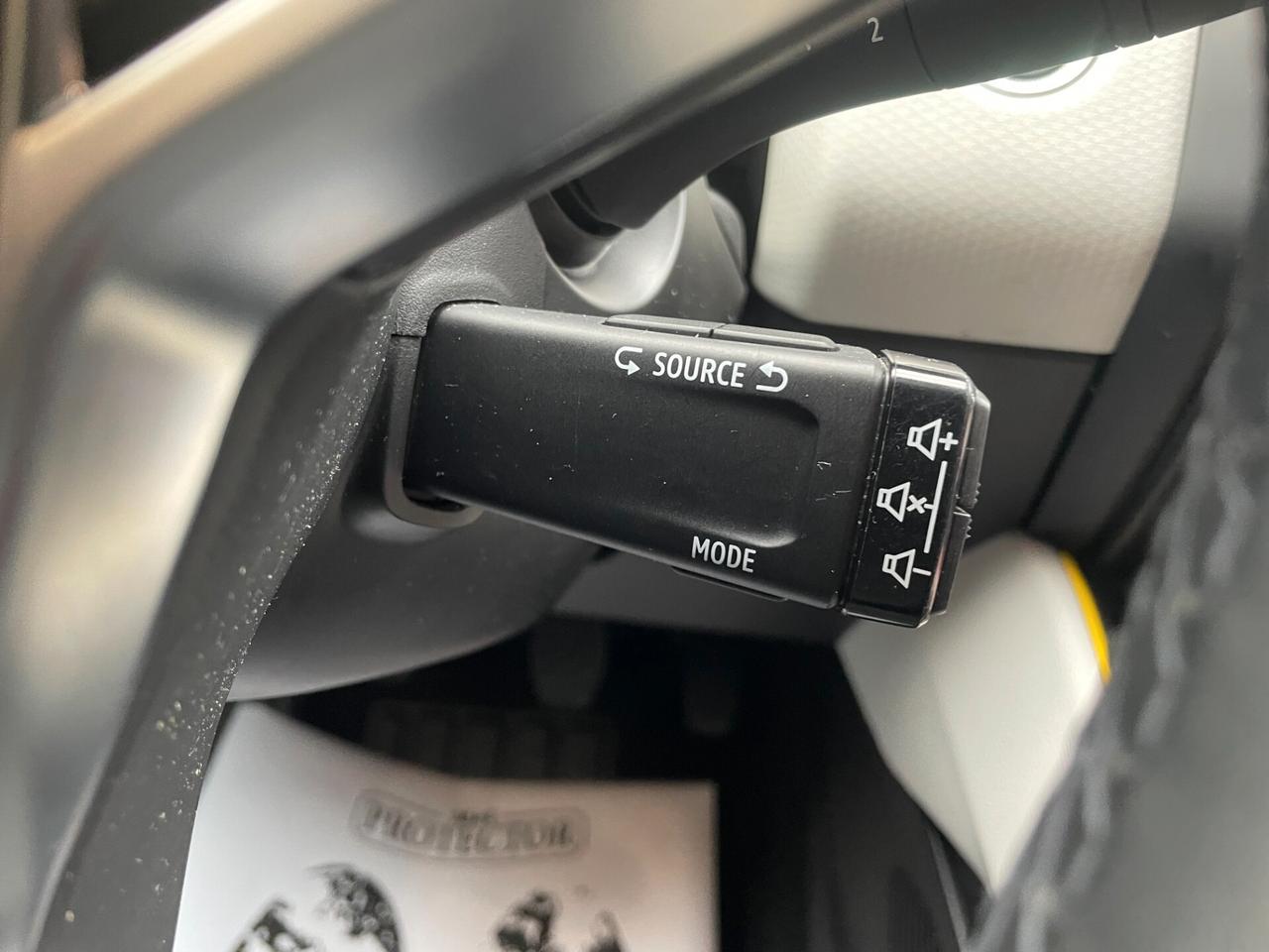 Renault Clio UNICO PROPRIETARIO - NEOPATENTATI