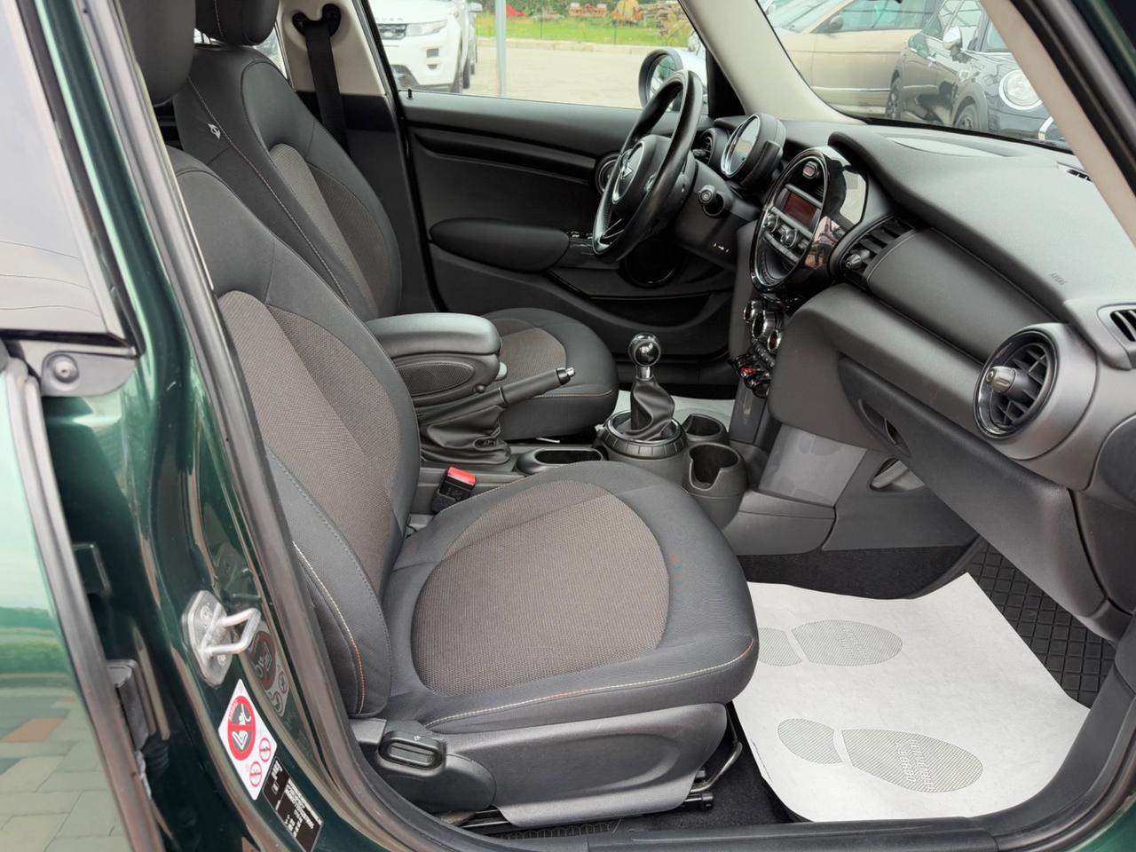 Mini 1.5 Cooper D 5 porte OK NEOPATENTATI EURO6