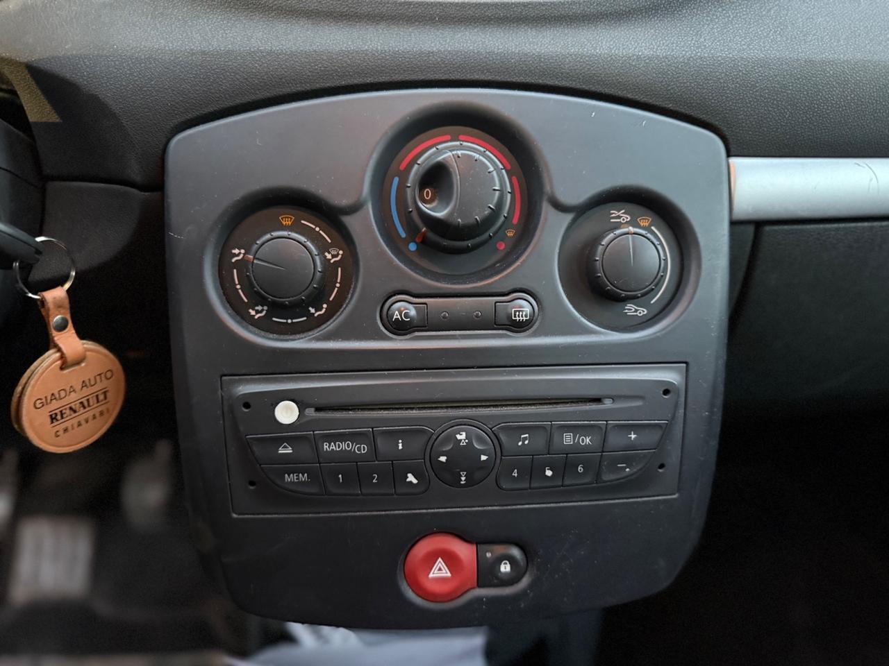 Renault Clio 1.2 16V 3 porte Luxe