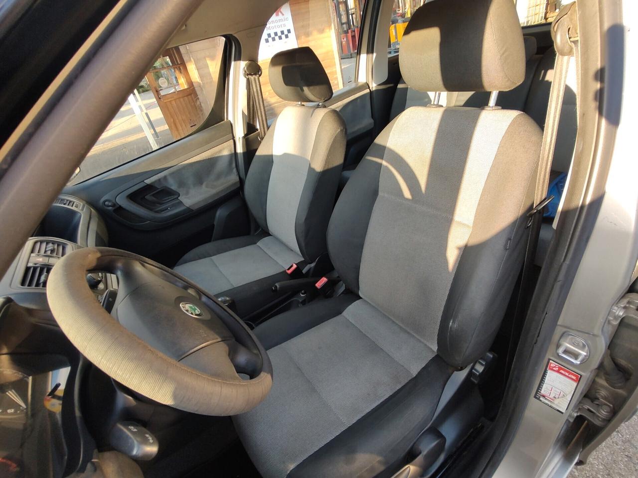 Skoda Roomster 1.2 12V 70CV Style GPLine, OK NEOPATENTATI