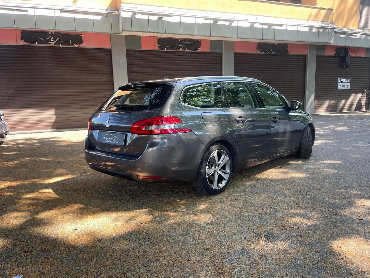 Peugeot 308 Allure 1.5 Blue HDI 130