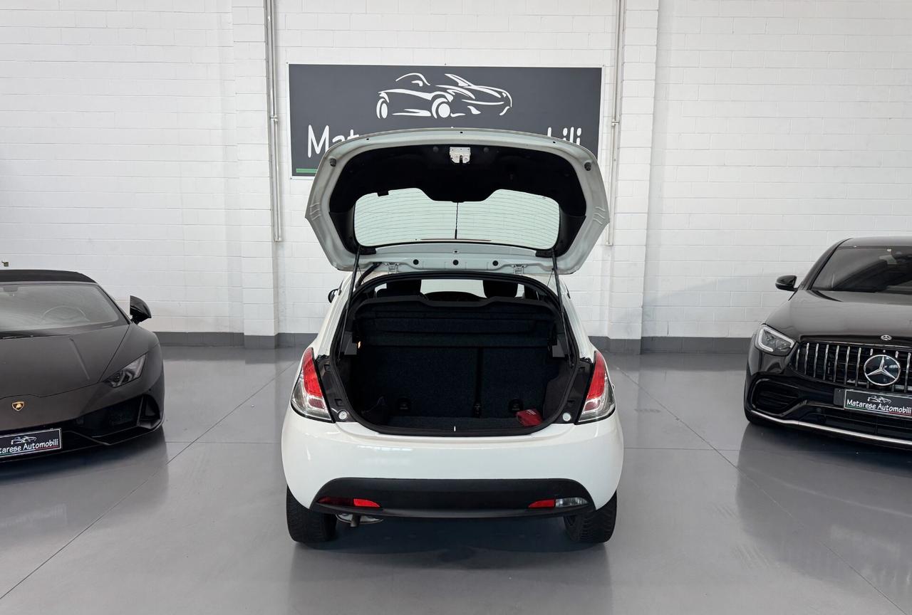 Lancia Ypsilon 1.2cc 69cv GPL OK Neopatentato Finanziabile