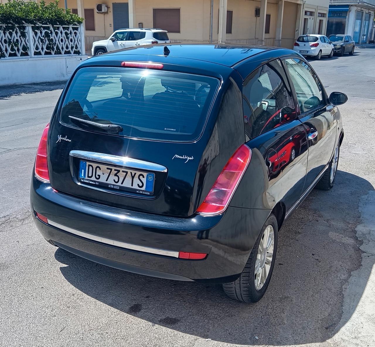 Lancia Ypsilon 1.3 MJT 75 CV