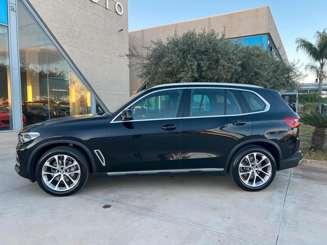 Bmw X5 xDrive30d xLine possibilità noleggio no scoring