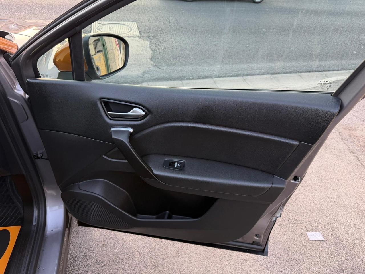 RENAULT CAPTUR 1.0 BENZINA 91 (CV) 2021