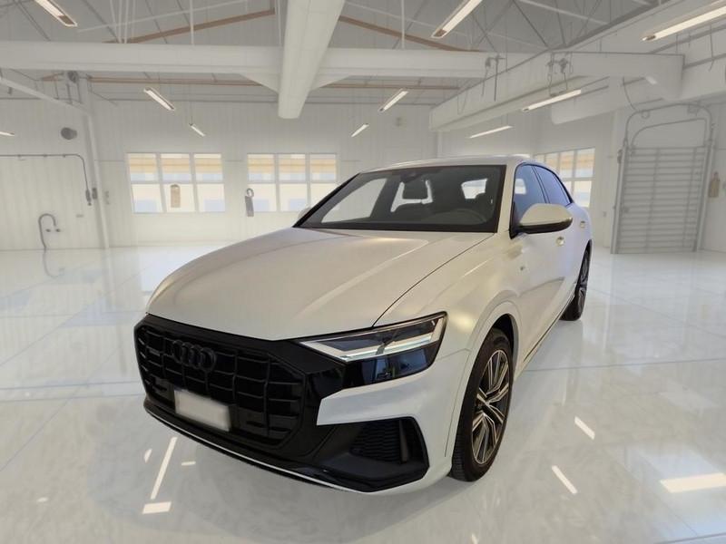 AUDI Q8 50 TDI MHEV 210kW quattro tiptronic Sport