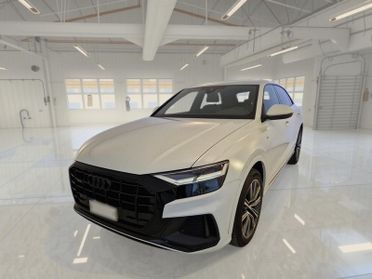 AUDI Q8 50 TDI MHEV 210kW quattro tiptronic Sport