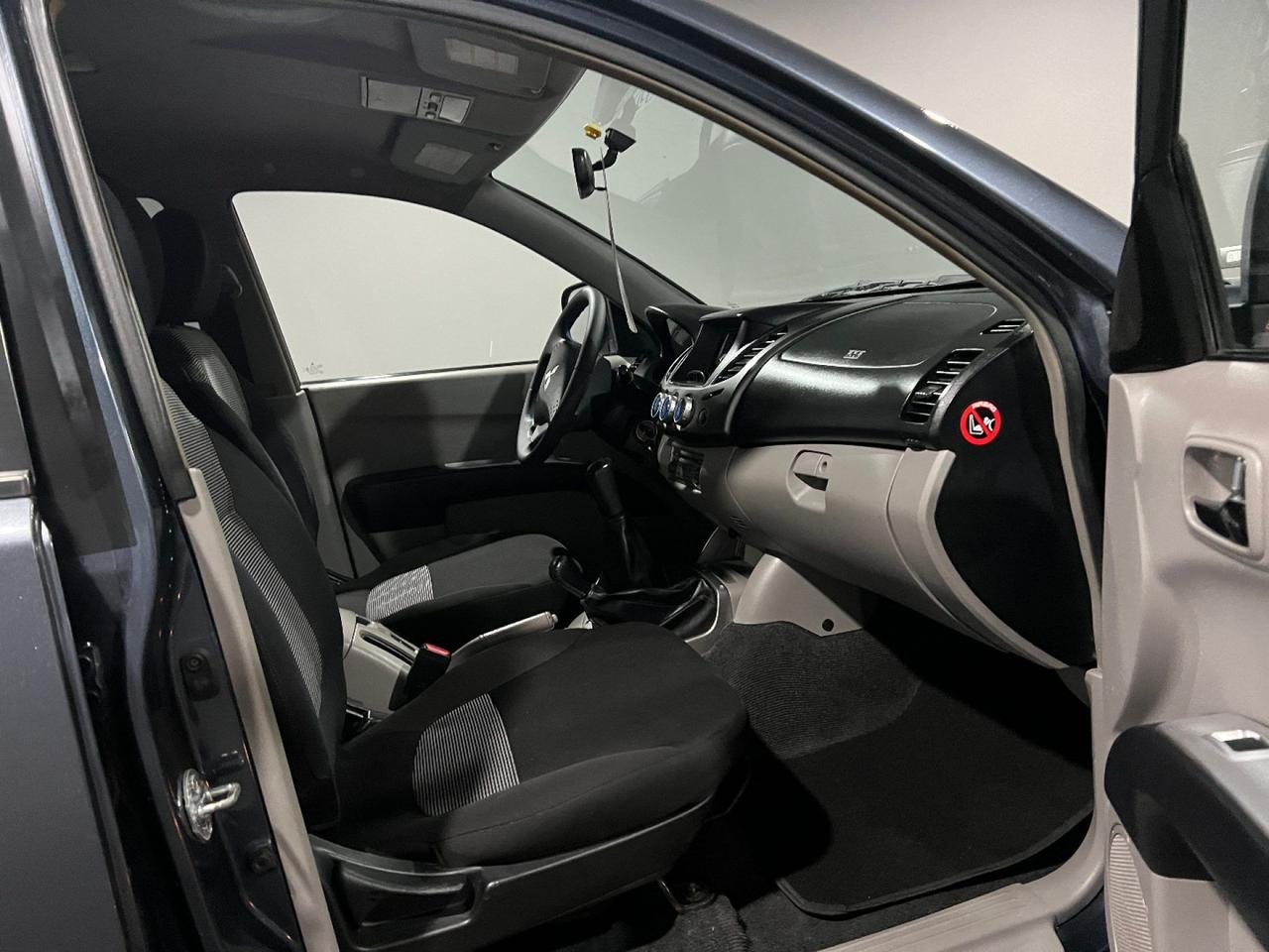 Mitsubishi L200 2.5 DI-D/167CV DoubleCab Warrior LEGGI DESCRIZIONE