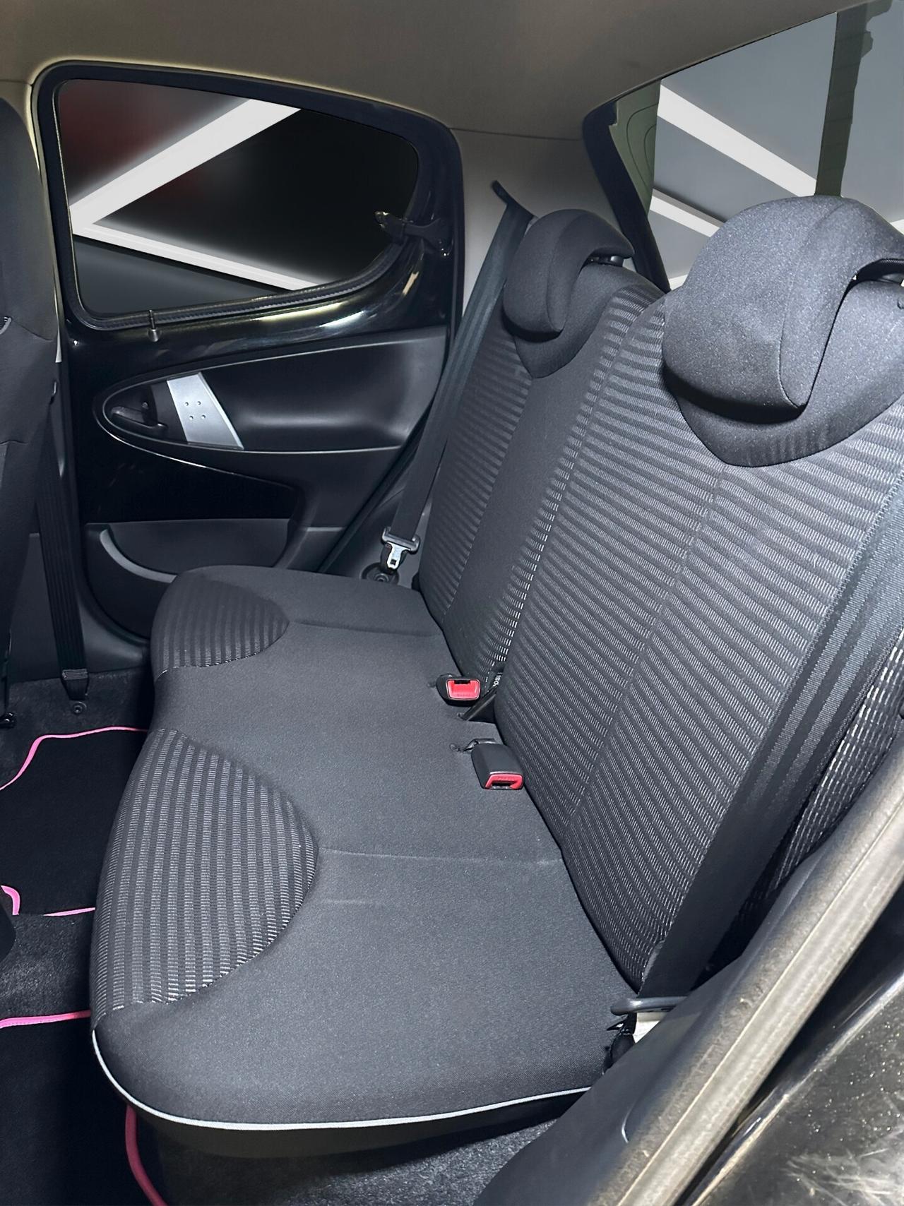 Peugeot 107 1.0 68CV 5p. Urban Move