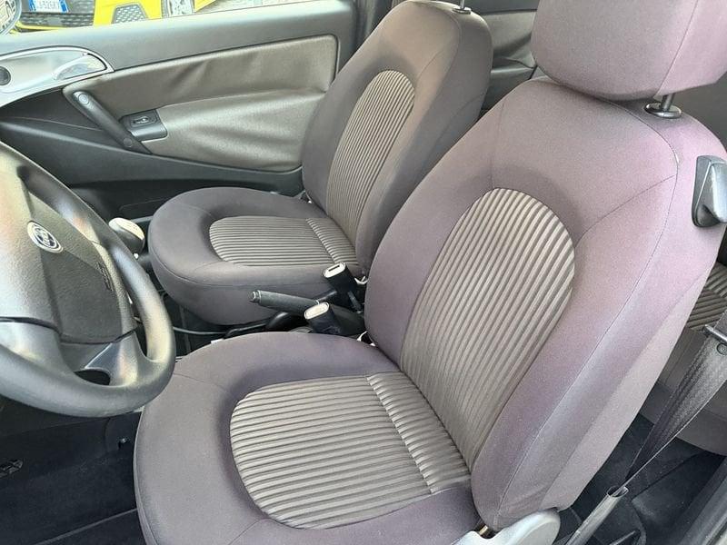 Lancia Ypsilon Ypsilon 1.2 8v ORO IDONEA NEOPATENTATI PRONTA CONSEGNA