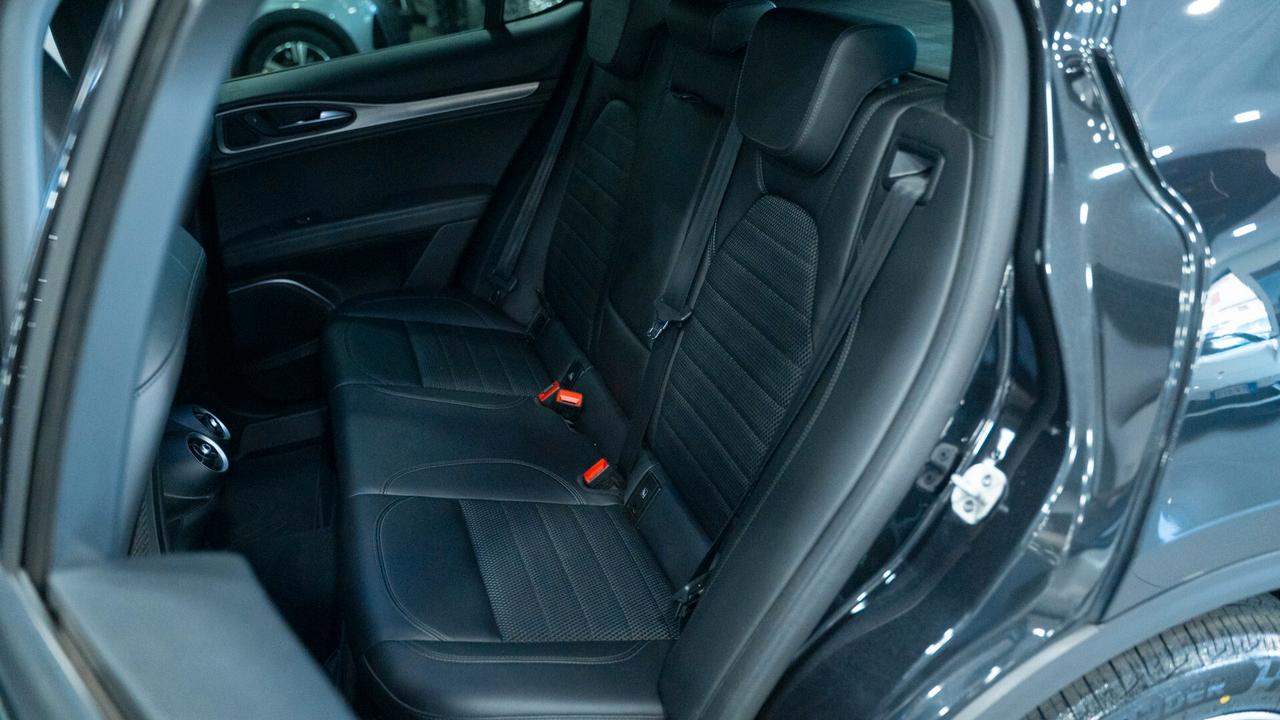 Alfa Romeo Stelvio 2.2 t SPRINT Q4 190 CV AT8 19" XENO NAVI PELLE FULL OPTIONAL