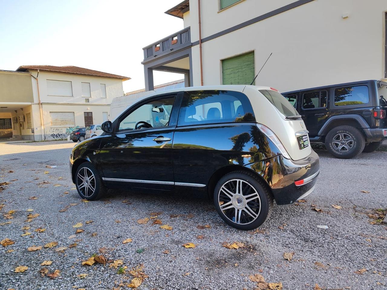 Lancia Ypsilon 1.2 Benzina Elle Bicolore - 2012