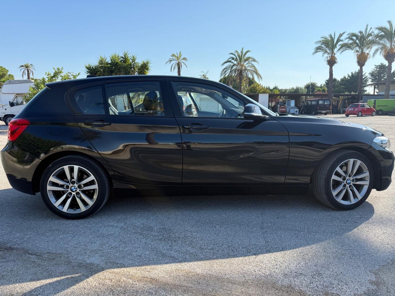 Bmw 116 116d 5p. Urban