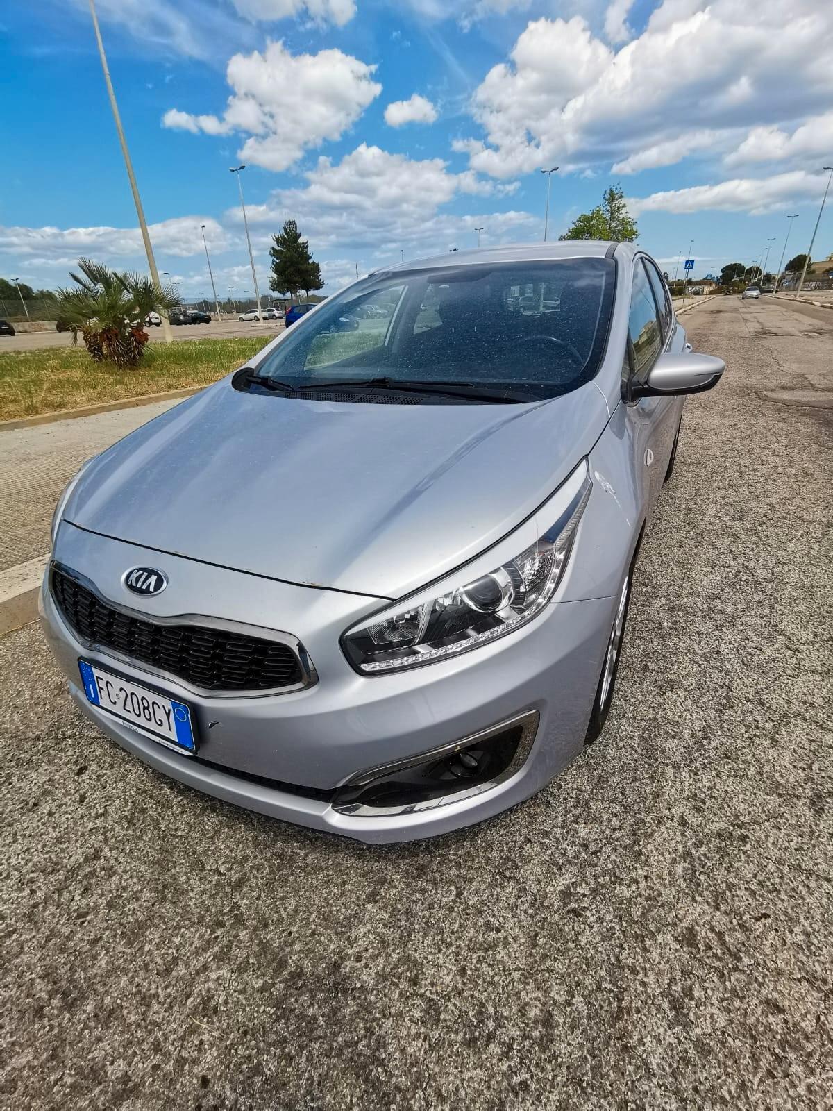 Kia Ceed cee'd 1.6 CRDi 110 CV 5P. Cool 2016