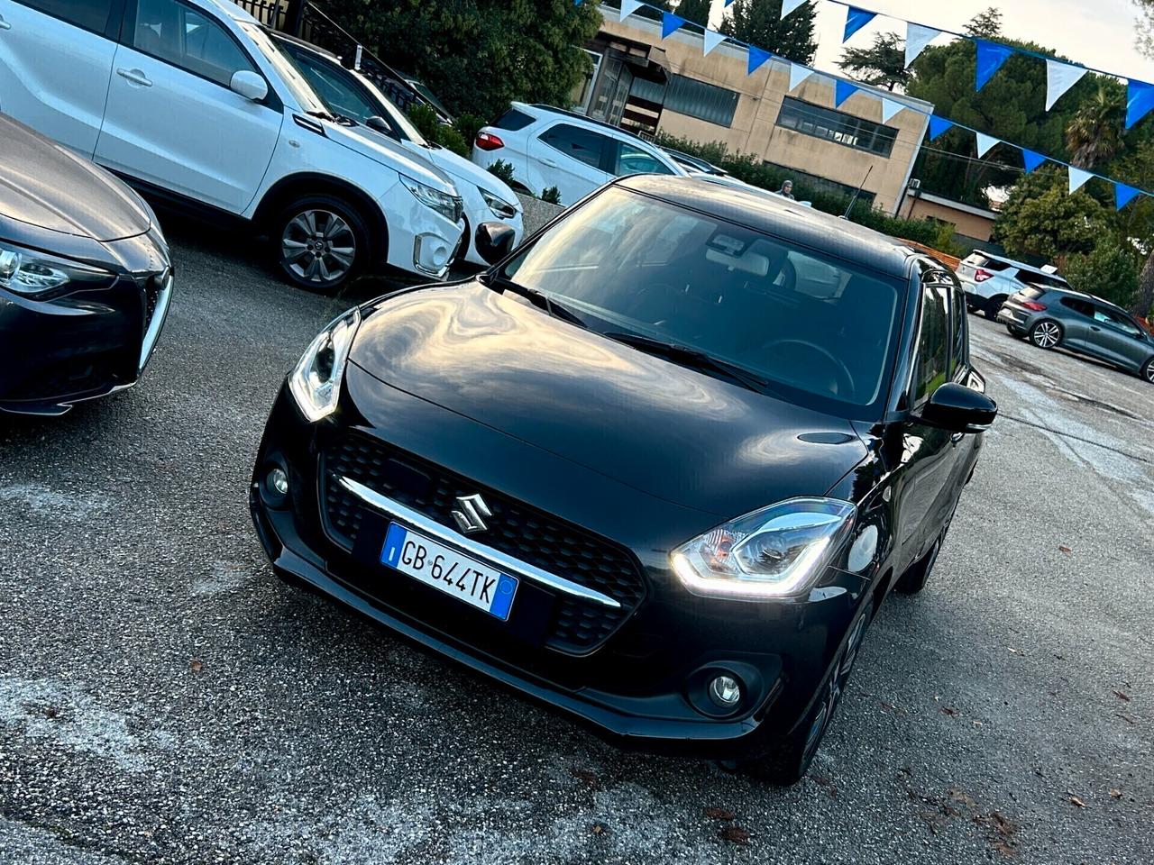 " UNA CHICCA " Suzuki Swift 1.2 Hybrid Top