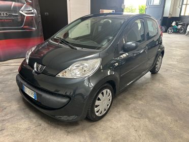 Peugeot 107 1.0 68CV 3p. Plaisir automatica