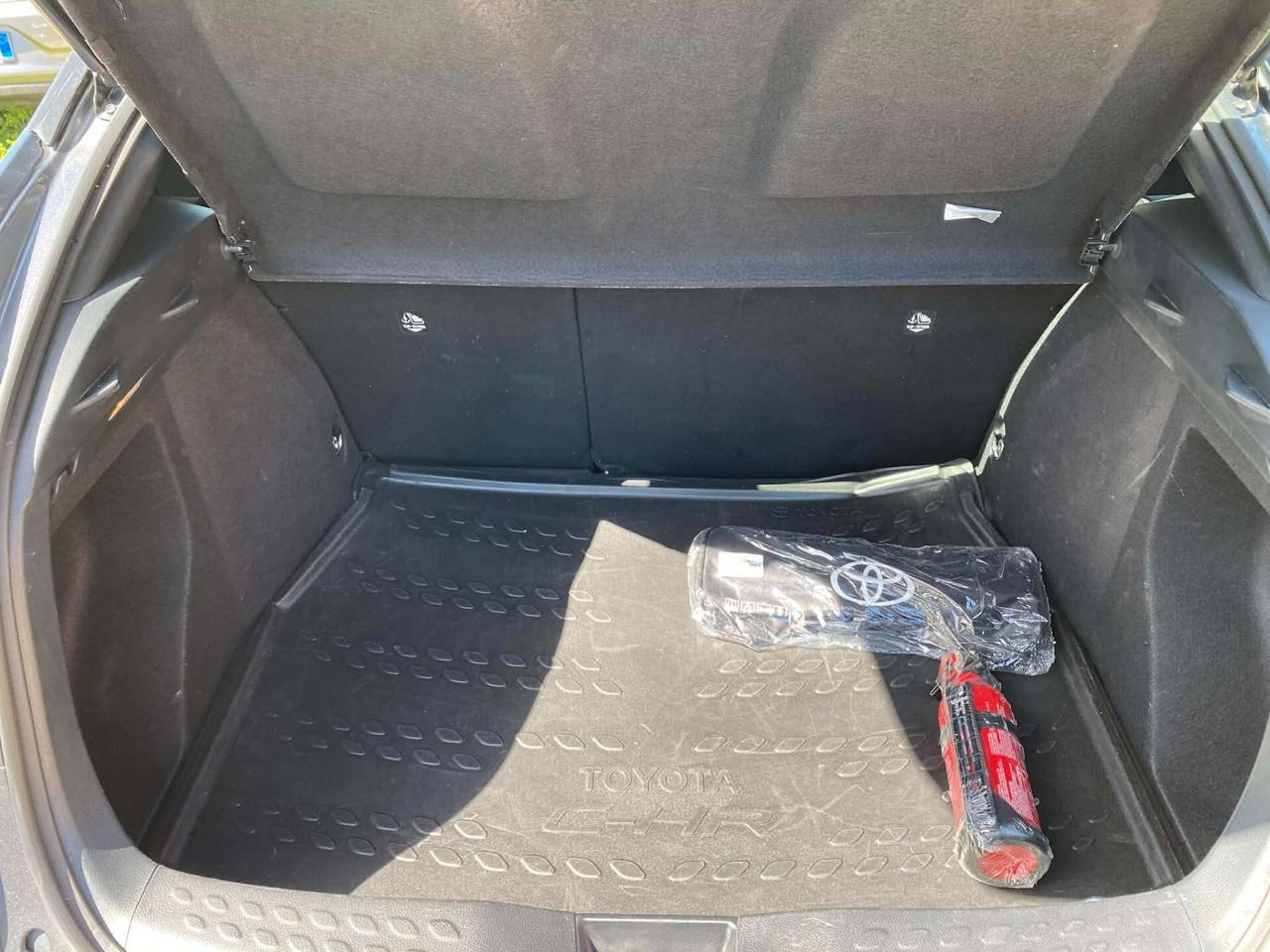 Toyota C-HR 1.8 Benz/Ibrida OK Neopatentato