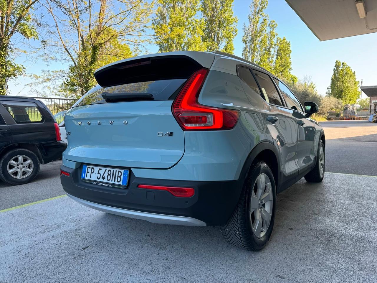 Volvo XC40 2.0 d4 Momentum AWD GEARTRONIC UNIPROP.