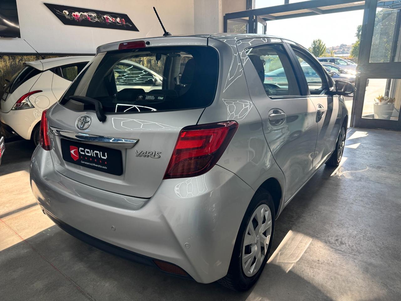 Toyota Yaris 1.0 5 porte Active