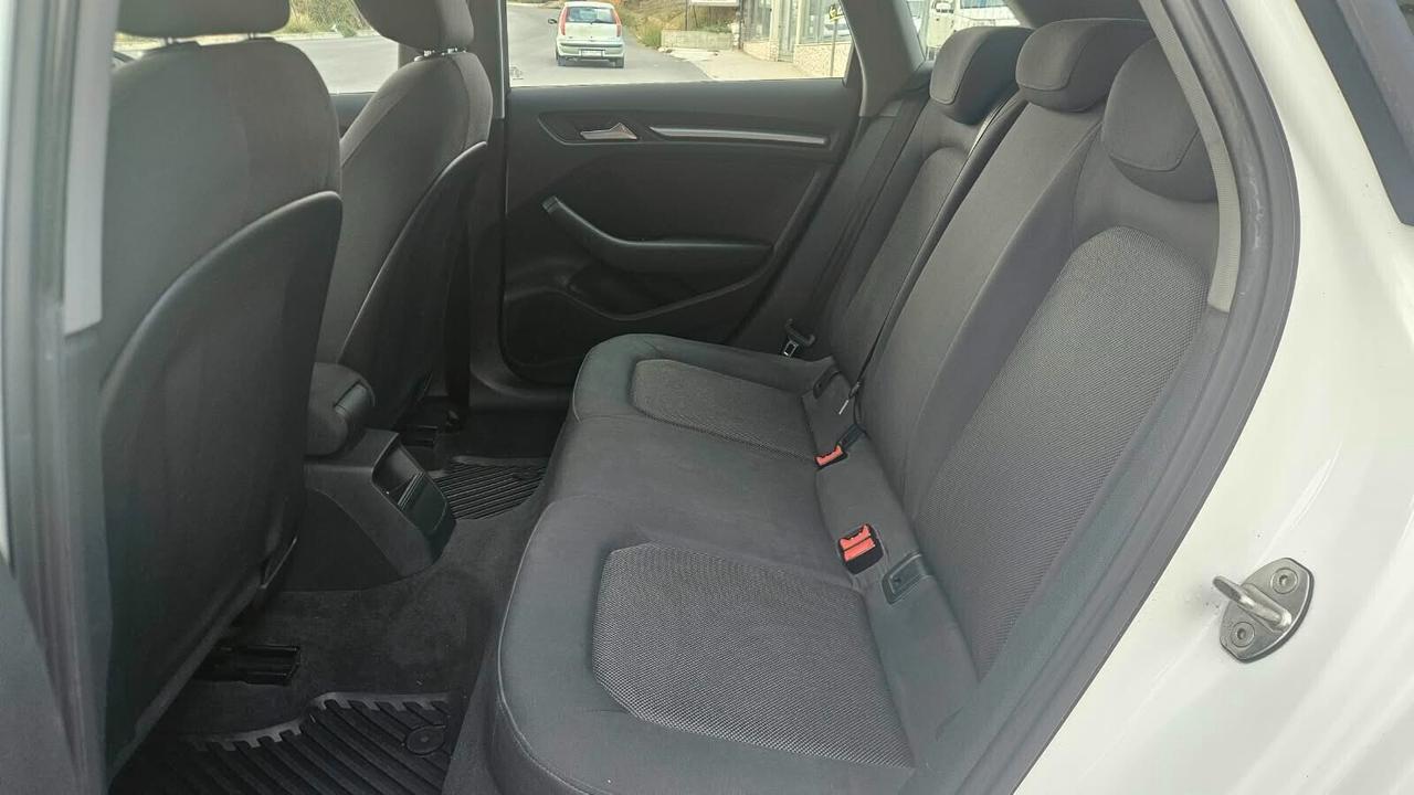 Audi A3 SportBack 1.6 TDI Business