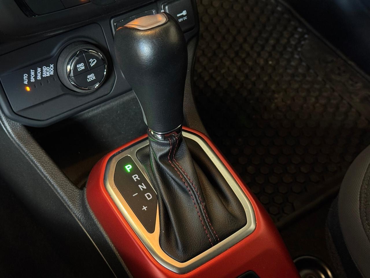 JEEP RENEGADE 4XE TRAILHAWK HYBRID PLUG-IN