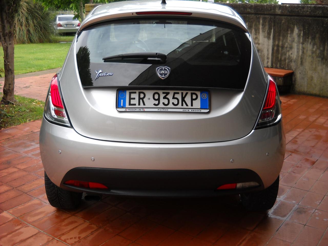 Lancia Ypsilon 0.9 TwinAir 85 CV 5 porte S&S Gold