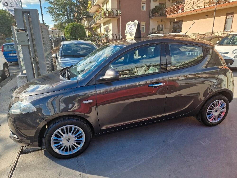 Lancia Ypsilon 1.3 MJT 16V 95 CV 5 porte