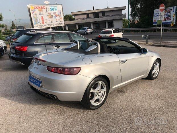 Alfa Romeo Spider 2.2 JTS