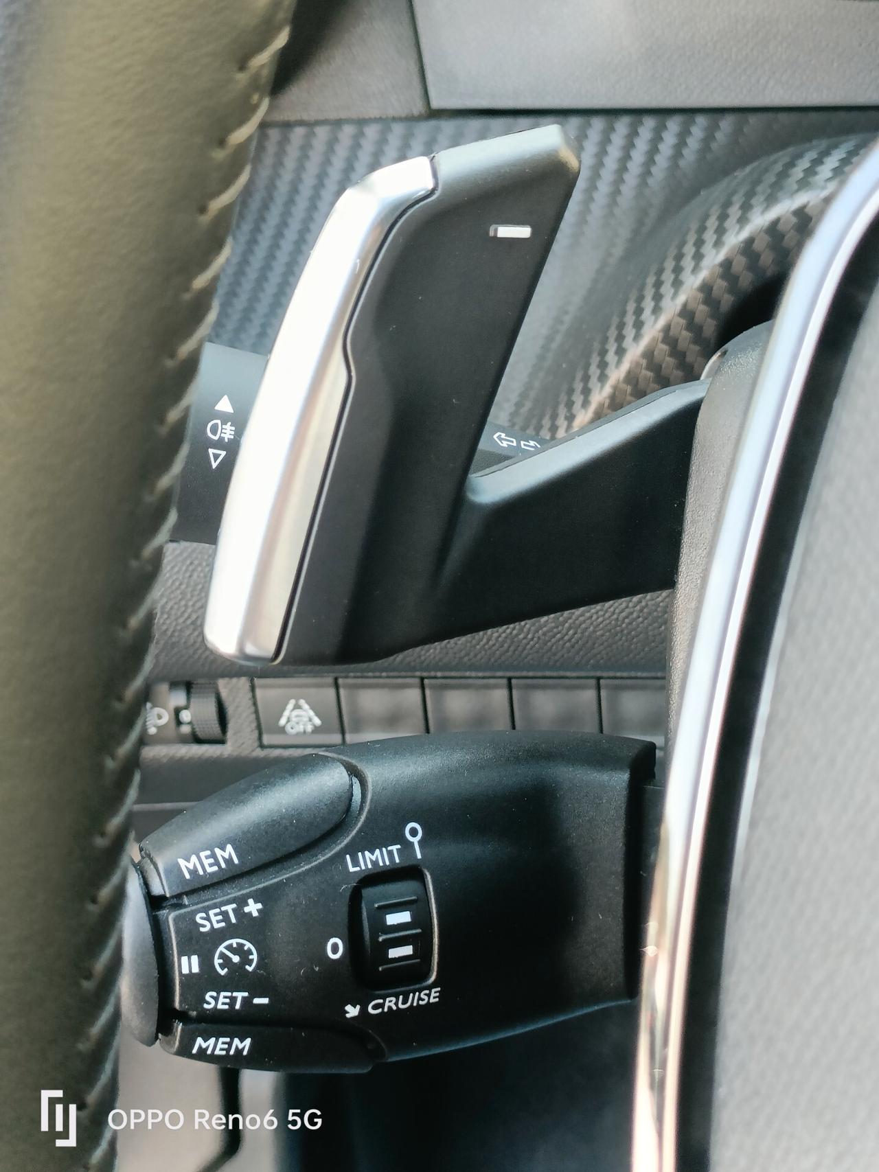 Peugeot 2008 BlueHDi 130 S&S EAT8 Allure