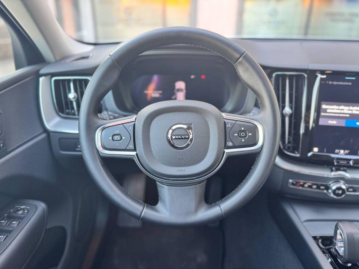Volvo XC60 2.0 b4 Core awd auto