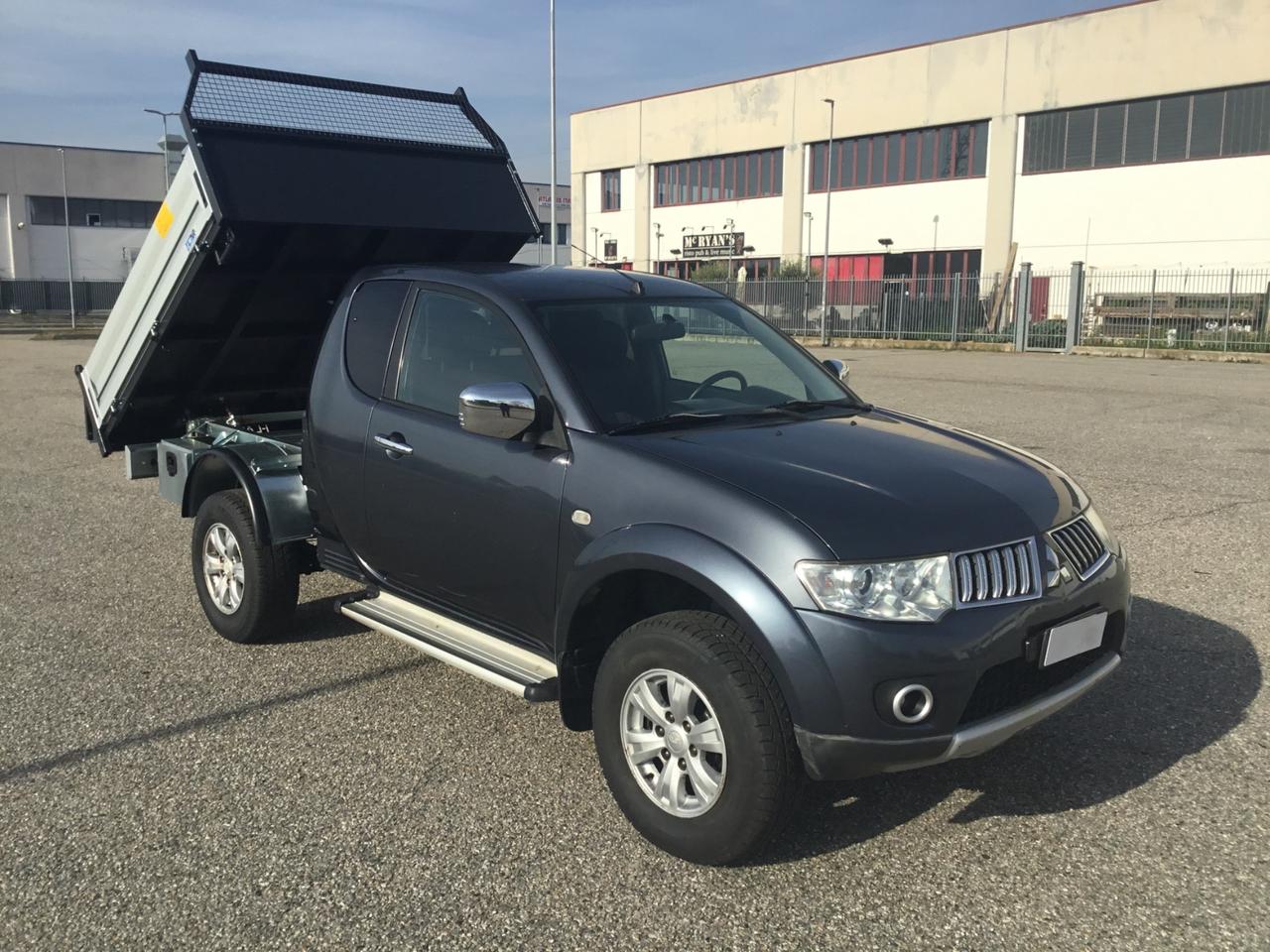 Mitsubishi L200 club cab cassone ribaltabile