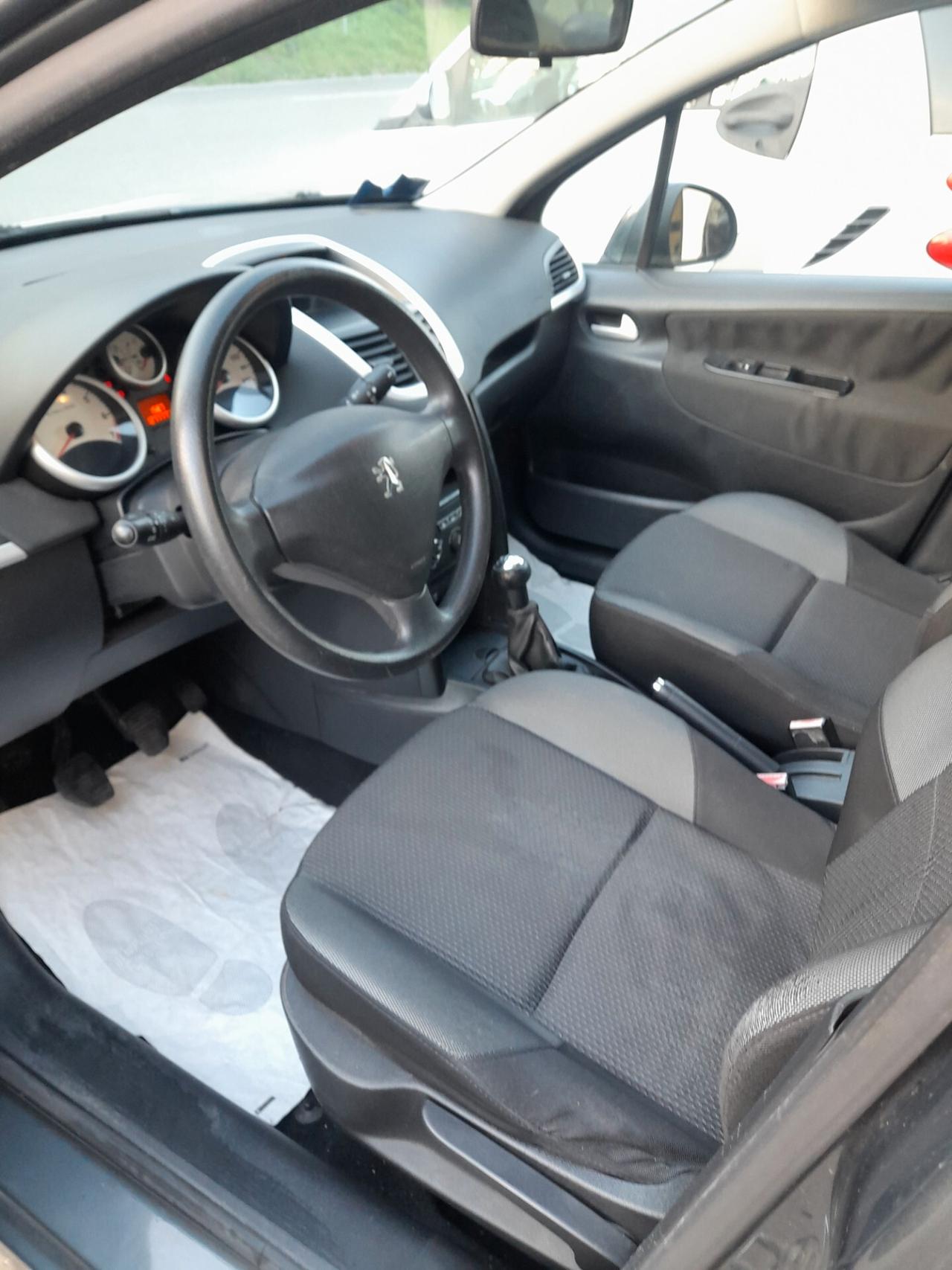 Peugeot 207 1.4 8V 75CV SW X Line ECO GPL
