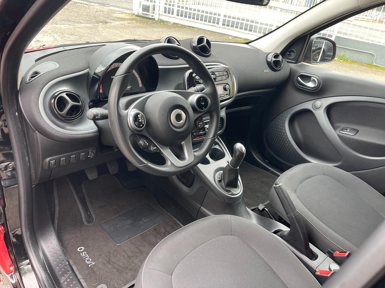 Smart ForFour 70 1.0 Passion LED 2018