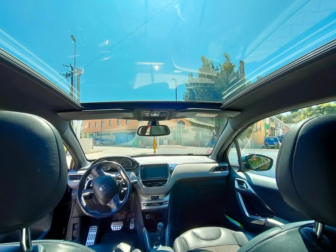 Peugeot 208 1.6 e-HDi 92 CV