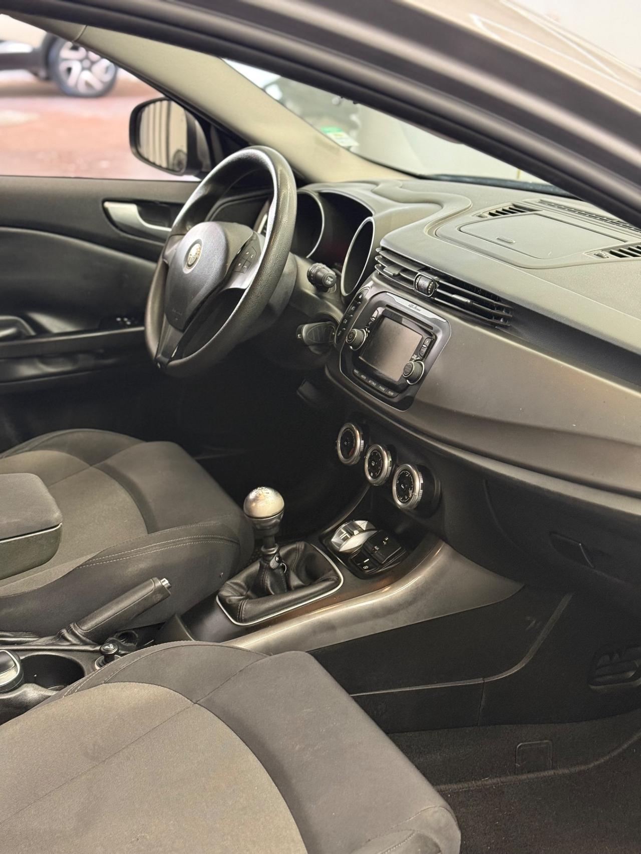 Alfa Romeo Giulietta 1.6 JTDm-2 105 CV Distinctive