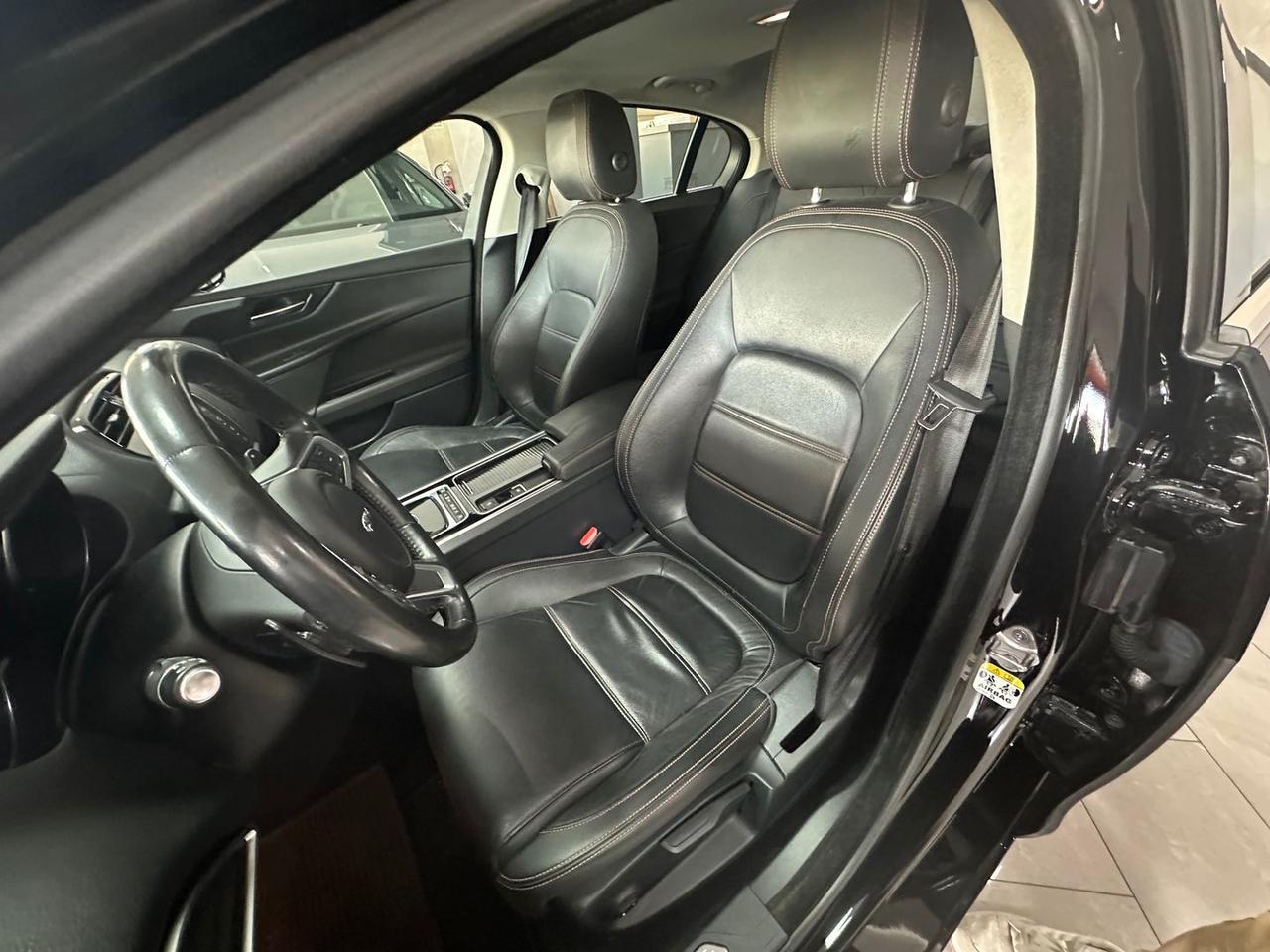 Jaguar XE Prestige Business Edition 2.0 20d #6791