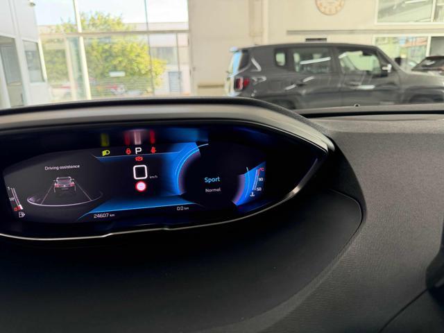 PEUGEOT 3008 BlueHDi 130 S&S EAT8 Allure Pack