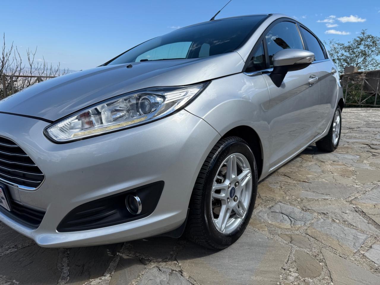 Ford Fiesta 1.5 TDCi 75CV 5 porte Titanium