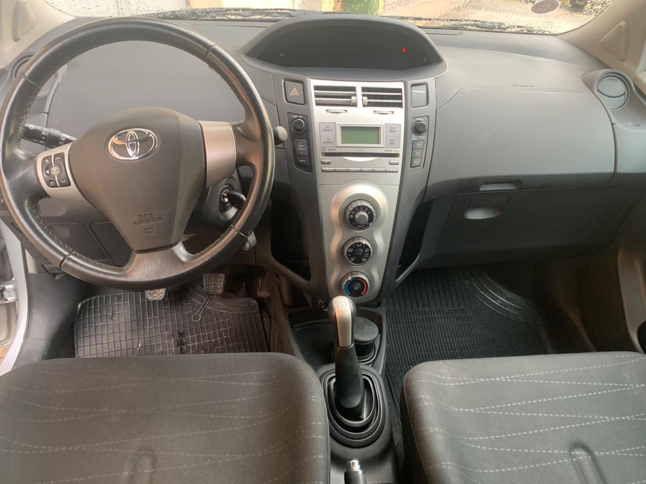 Toyota Yaris Confort