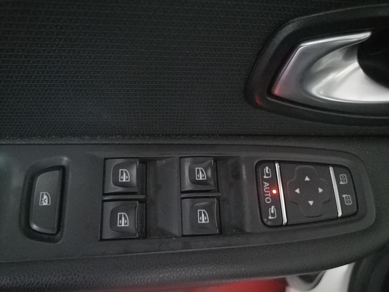 Renault Clio dCi 8V 90CV EDC Start&Stop 5 porte Energy Excite