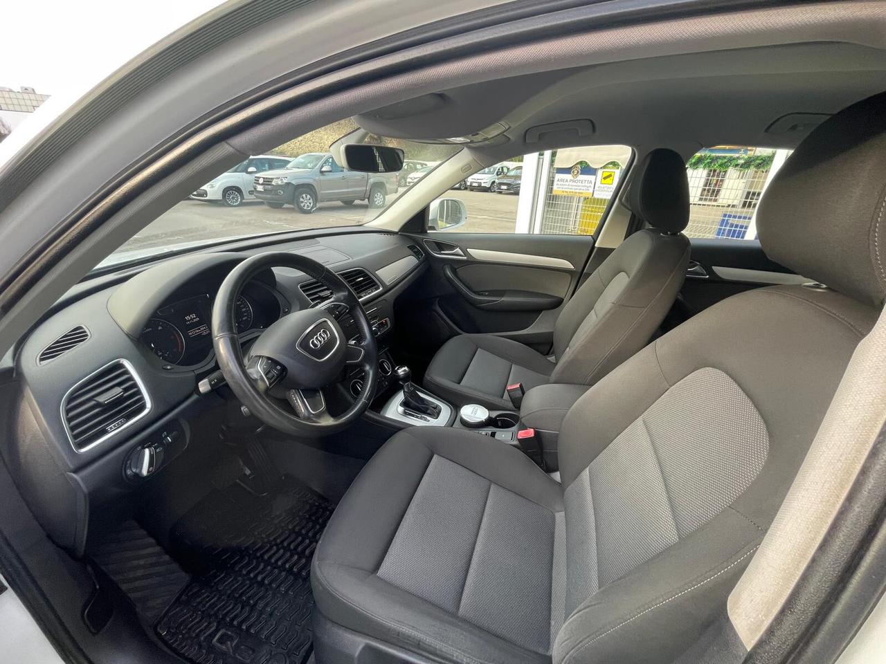 Audi Q3 2.0 TDI 150 CV Business