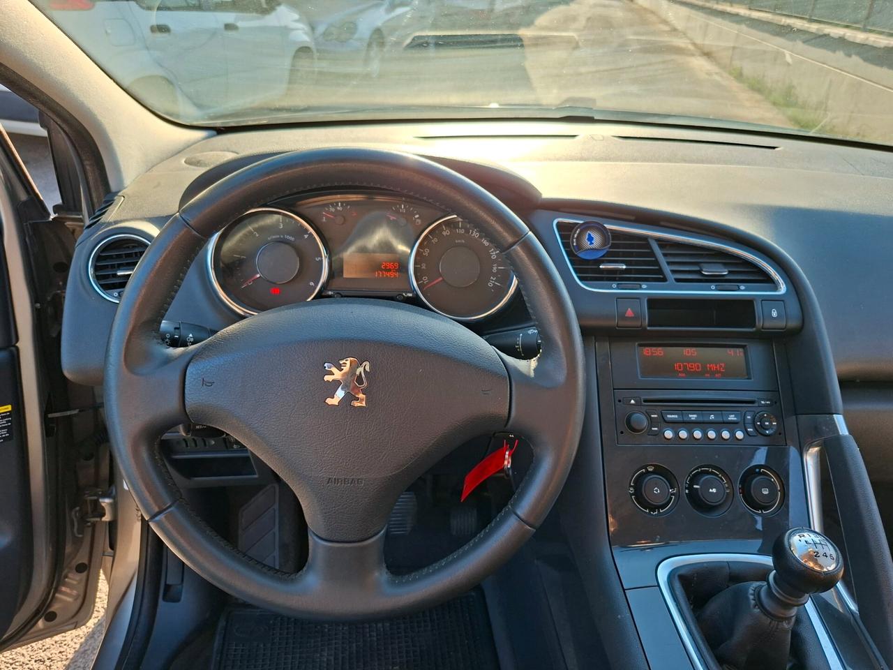 Peugeot 3008 1.6 HDi 112CV Business