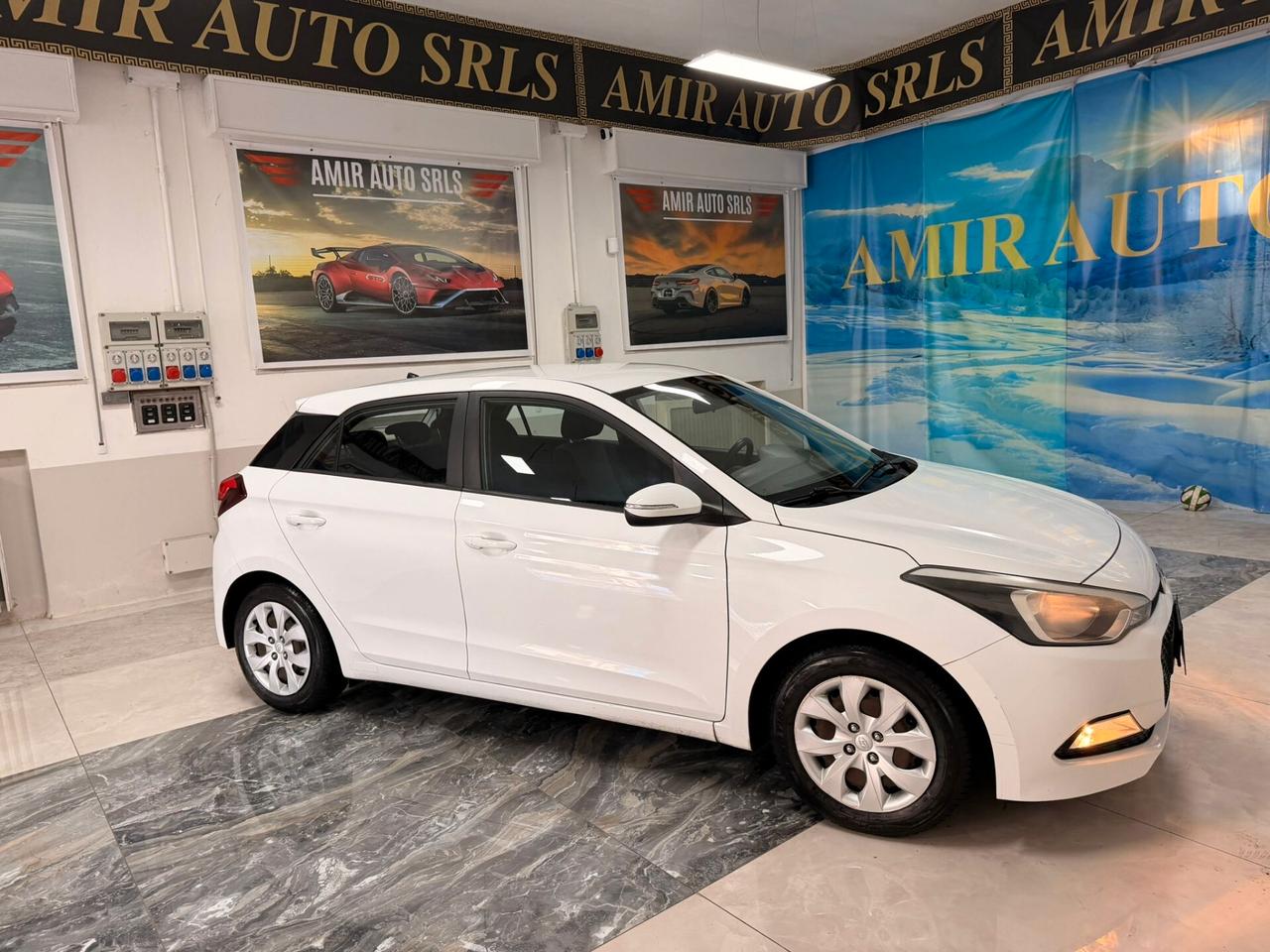 Hyundai i20 1.2 5 porte Blackline