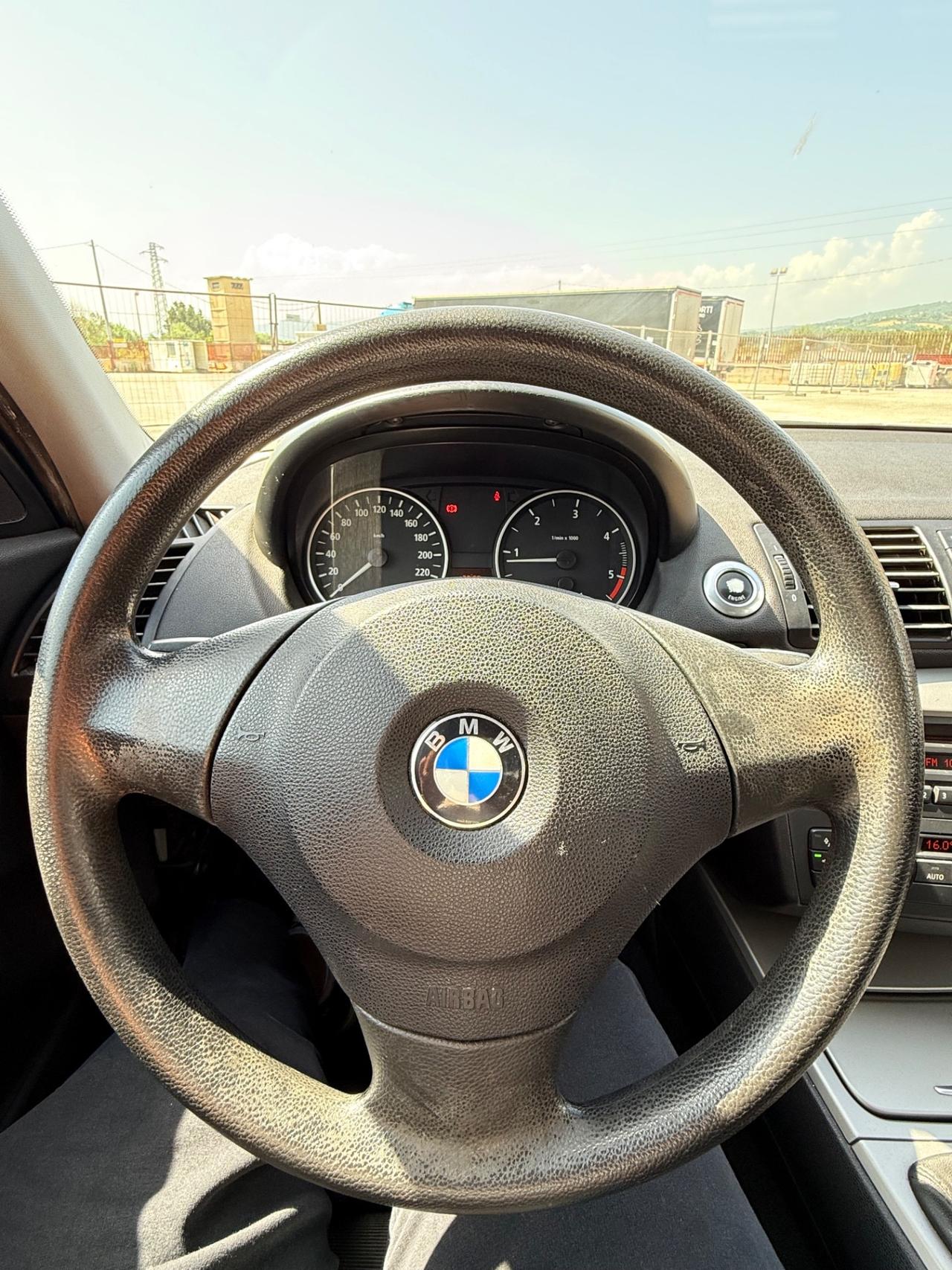 Bmw 118 118d cat 5 porte Eletta