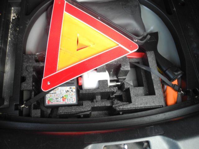VOLVO V40 D2 1.6 D Kinetic - OK NEOPATENTATI - UNICO PROPR.