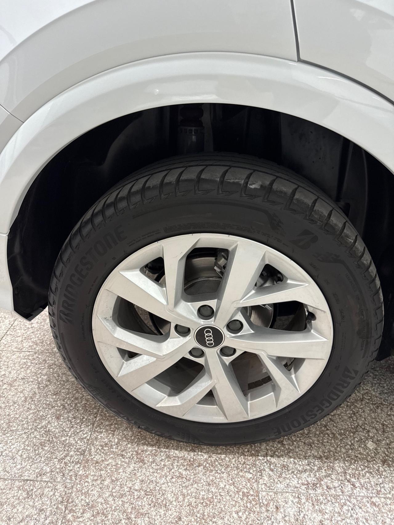 Audi Q2 30 TDI S line Edition