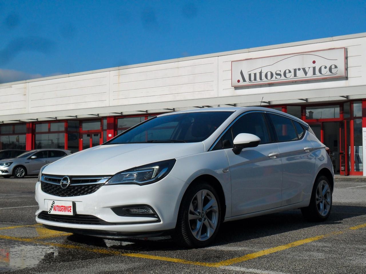 Opel Astra 1.6 CDTi 5 porte Dynamic